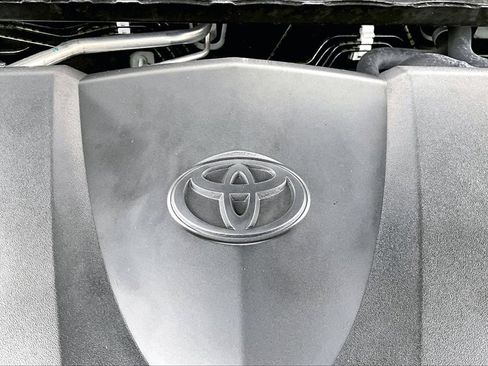 Used 2022 Toyota Camry XSE image 34