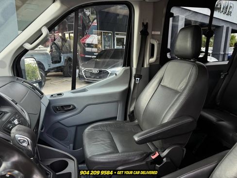 Used 2018 Ford Transit 150 XLT RWD image 24