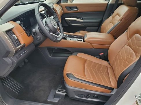 Certified 2024 Nissan Pathfinder Platinum w/ Cargo Package image 14