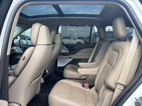 Used 2022 Lincoln Aviator Reserve w/ Equipment Group 201A image 13