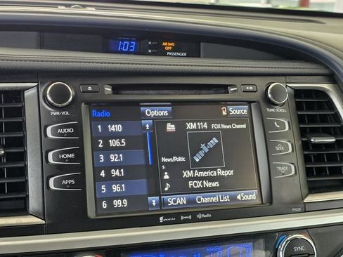 Used 2018 Toyota Highlander Plus FWD image 20