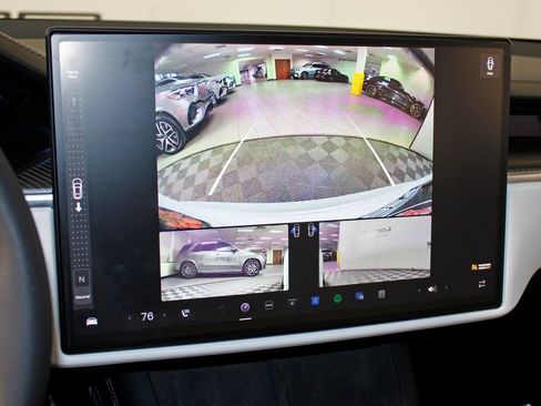 Used 2022 Tesla Model S Plaid image 25