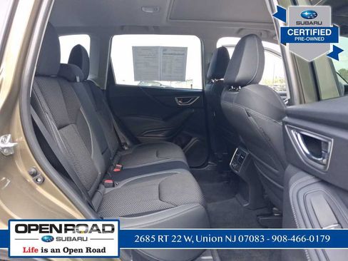 Certified 2023 Subaru Forester Premium AWD/4WD image 19