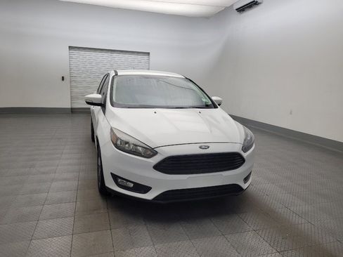 Used 2018 Ford Focus SE w/ SE Appearance Package FWD image 14