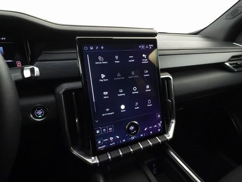 Certified 2025 GMC Acadia Elevation image 17