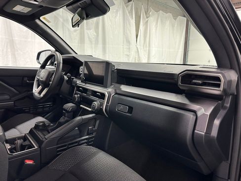 Used 2025 Toyota 4Runner SR5 image 60