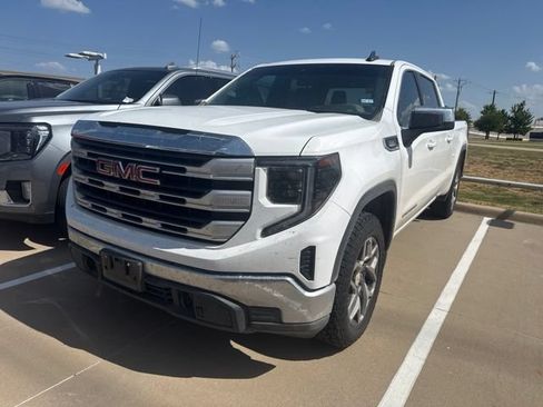 Used 2022 GMC Sierra 1500 SLE AWD/4WD image 2