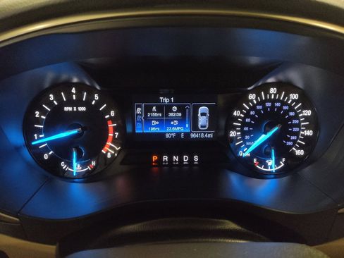 Used 2016 Ford Fusion SE FWD image 23