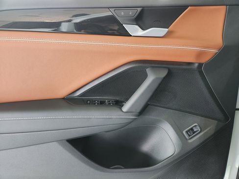 New 2026 Volkswagen Tiguan SEL R-Line AWD/4WD image 14