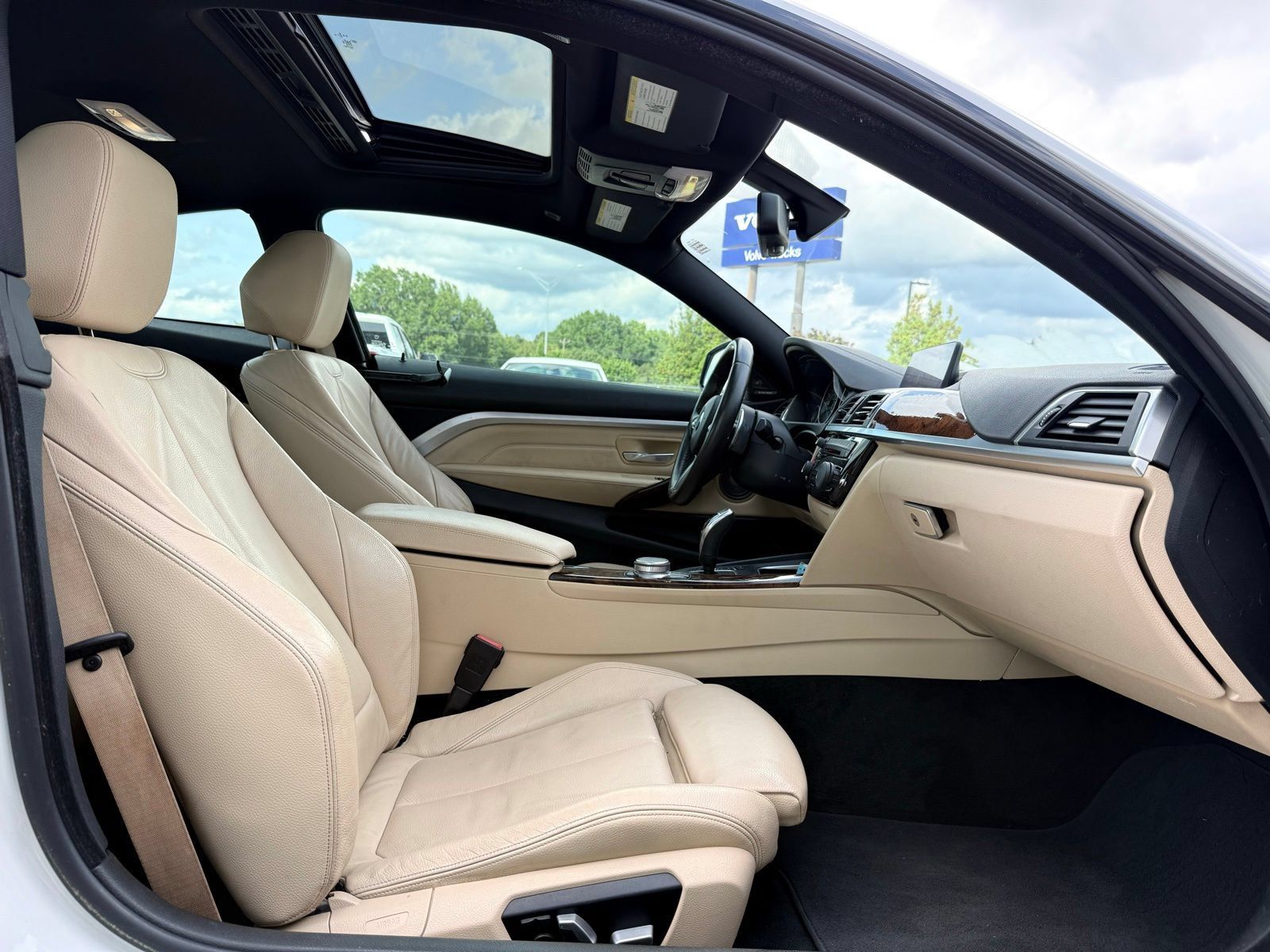 Used 2019 BMW 440i Coupe w/ M Sport Package RWD image 26