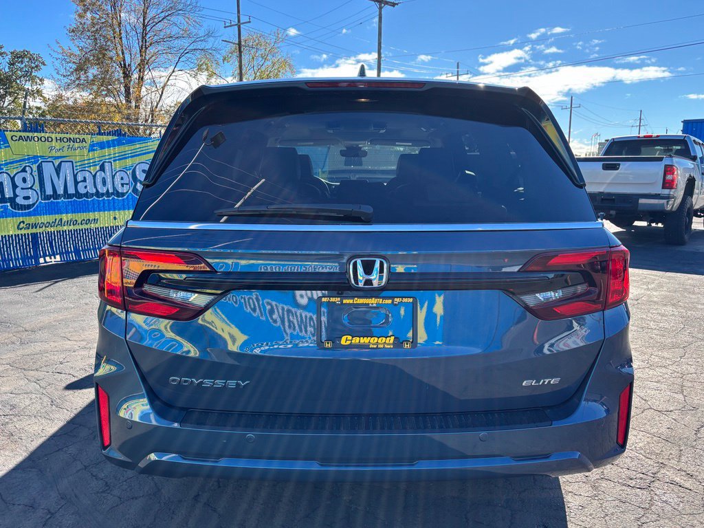 New 2027 Honda Odyssey Elite image 3