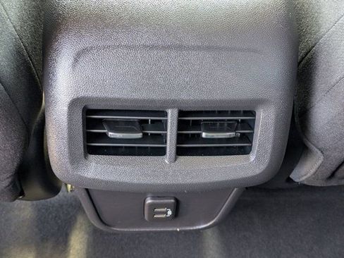 Used 2024 GMC Terrain SLE image 15