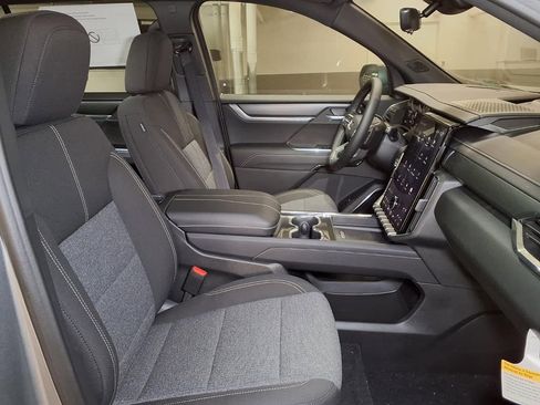 New 2026 GMC Acadia Elevation FWD image 5