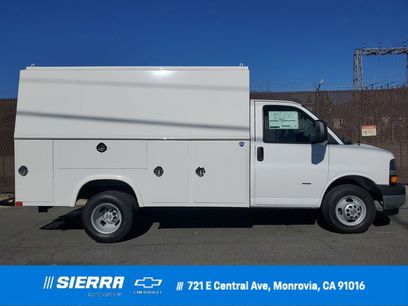 New 2025 Chevrolet Express 3500 w/ Power Convenience Package