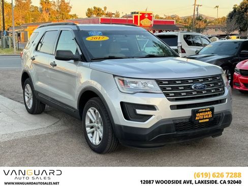 Used 2017 Ford Explorer 4WD image 1