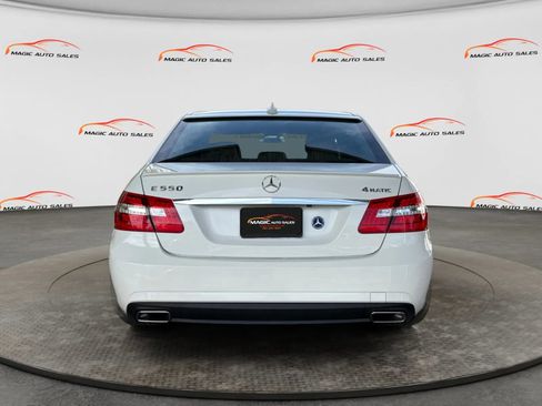 Used 2011 Mercedes-Benz E 550 4MATIC Sedan image 9