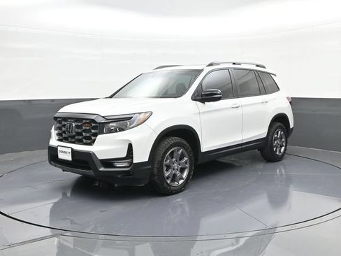 Certified 2024 Honda Passport TrailSport image 34
