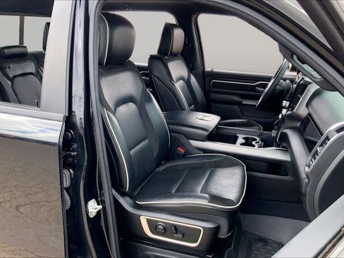 Used 2025 RAM 1500 Laramie w/ Sport Appearance Package AWD/4WD image 9