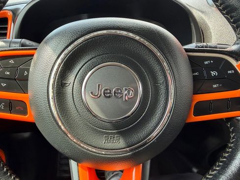 Used 2016 Jeep Renegade Limited AWD/4WD image 27