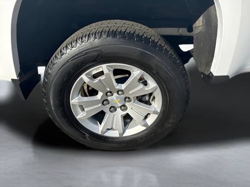 Used 2022 Chevrolet Colorado LT w/ Fleet Safety Package RWD image 26