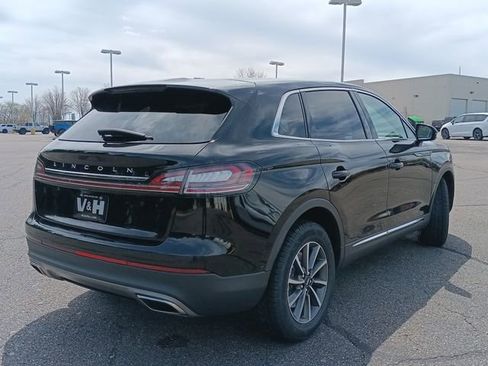 Used 2022 Lincoln Nautilus AWD image 28
