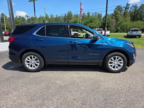 Used 2020 Chevrolet Equinox LT w/ Driver Convenience Package AWD/4WD image 24