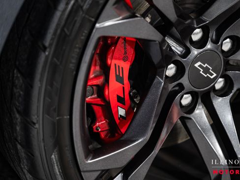 Used 2020 Chevrolet Camaro SS image 14