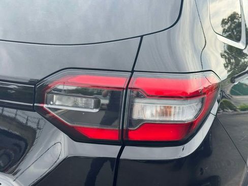Used 2025 Honda Pilot Sport image 13