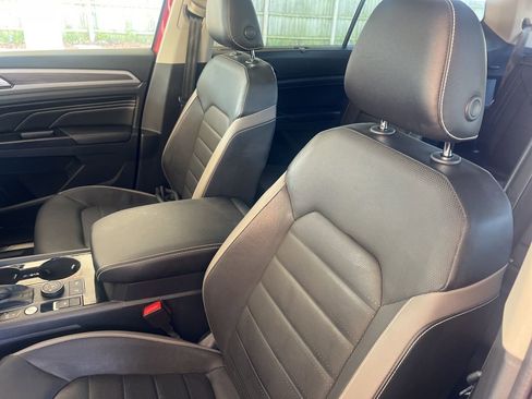 Used 2021 Volkswagen Atlas SEL Premium image 6