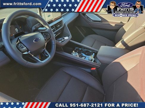 New 2026 Ford Explorer Platinum RWD image 3