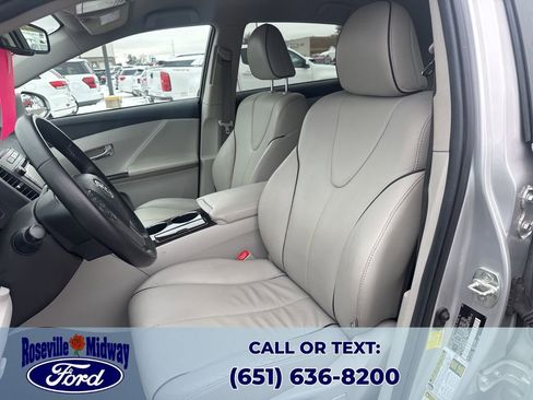 Used 2013 Toyota Venza XLE image 24