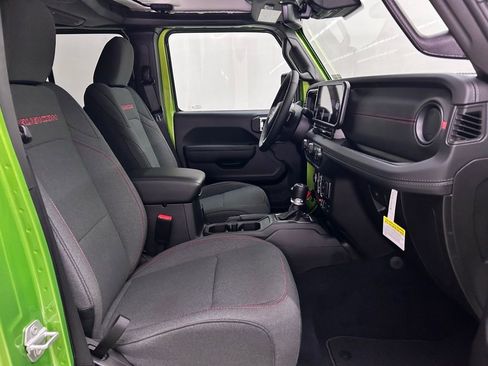 New 2025 Jeep Gladiator Rubicon w/ Safety Group image 22