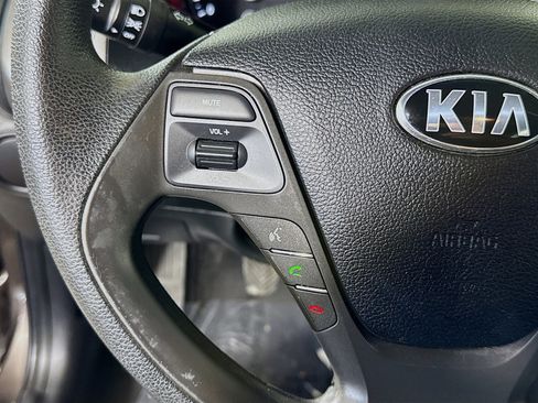Used 2017 Kia Forte LX FWD image 14