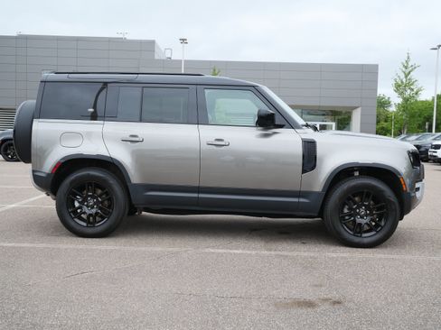 Used 2024 Land Rover Defender 110 S AWD/4WD image 6