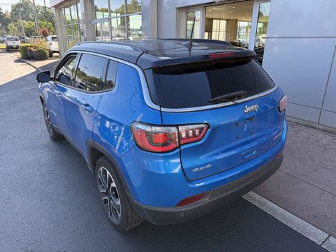 Used 2022 Jeep Compass Limited AWD/4WD image 3