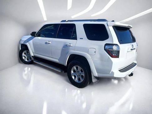Used 2017 Toyota 4Runner SR5 RWD image 6