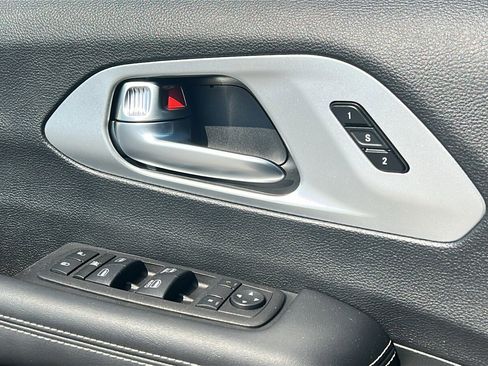 Certified 2023 Chrysler Pacifica Touring-L w/ S Appearance Package FWD image 15