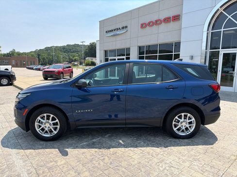 Used 2022 Chevrolet Equinox LS AWD/4WD image 5
