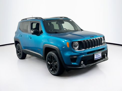 Used 2022 Jeep Renegade Altitude w/ Sun/Sound Group image 3