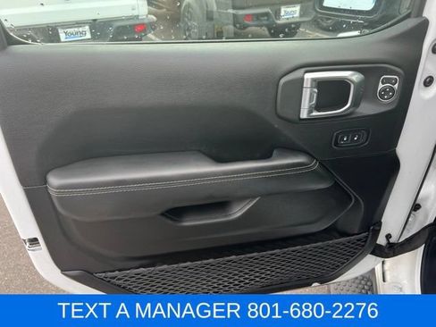 Used 2023 Jeep Wrangler Unlimited Sahara w/ Cold Weather Group AWD/4WD image 17
