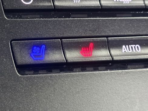 Used 2020 Lincoln Nautilus Reserve image 8