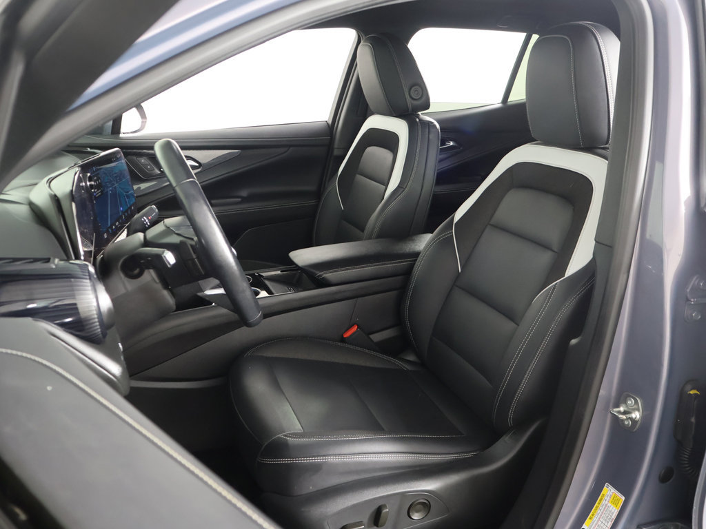 Used 2024 Chevrolet Blazer EV LT AWD/4WD image 28