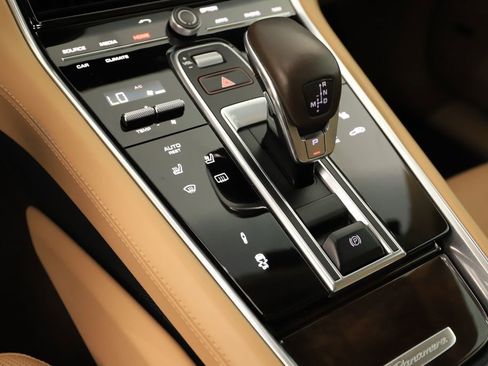 Used 2018 Porsche Panamera 4S AWD/4WD image 29
