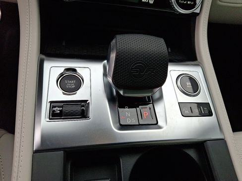 New 2026 Jaguar F-PACE SVR 575 Edition AWD/4WD image 12