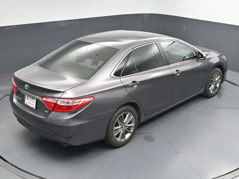 Used 2017 Toyota Camry SE FWD image 36