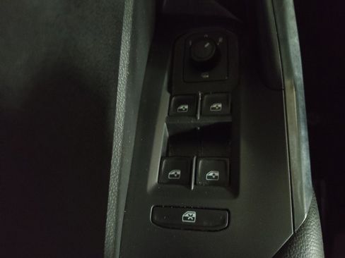 Used 2019 Volkswagen Jetta S w/ Driver Assistance Package image 27