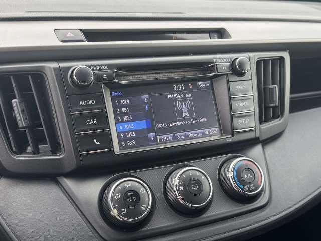 Used 2016 Toyota RAV4 LE AWD/4WD image 15