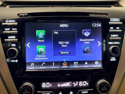 Used 2016 Nissan Murano Platinum FWD image 18