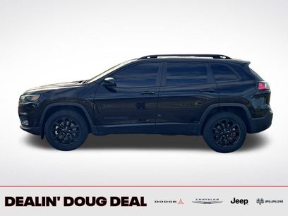 Used 2023 Jeep Cherokee Altitude Lux