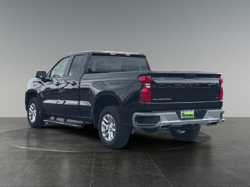 Used 2024 Chevrolet Silverado 1500 LT w/ Z71 Off-Road Package AWD/4WD image 8